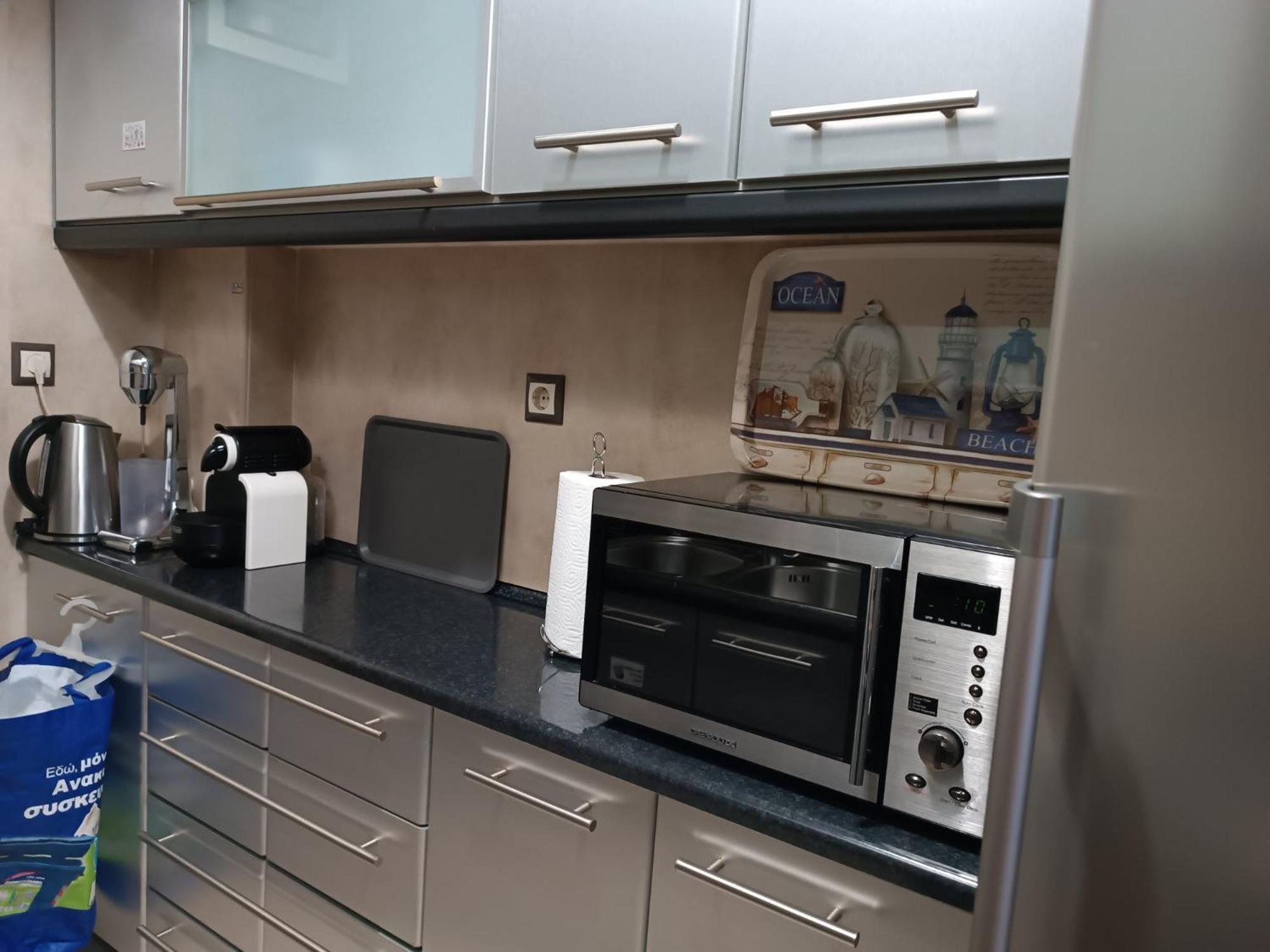 Cosy Apartment On Dragon Street Атина Екстериор снимка