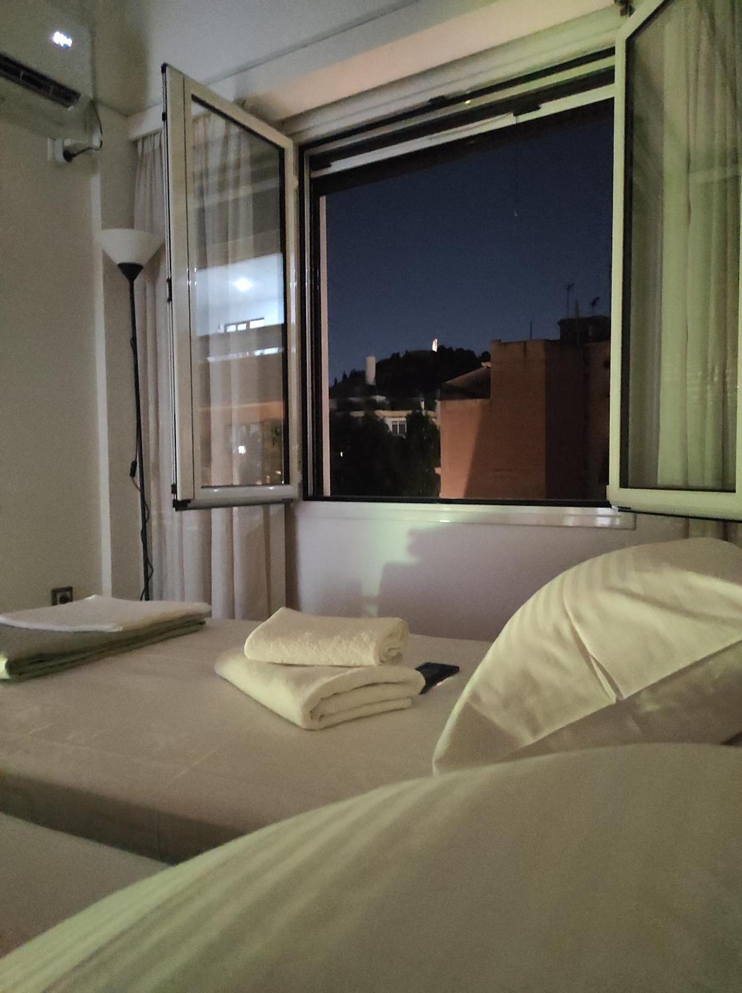 Cosy Apartment On Dragon Street Атина Екстериор снимка