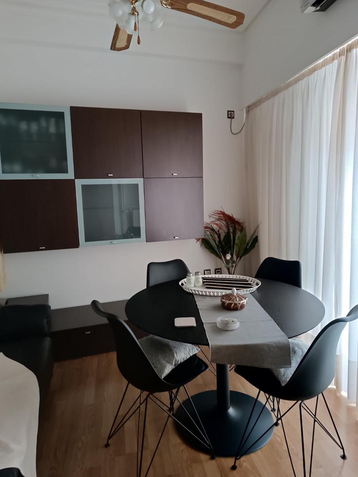 Cosy Apartment On Dragon Street Атина Екстериор снимка
