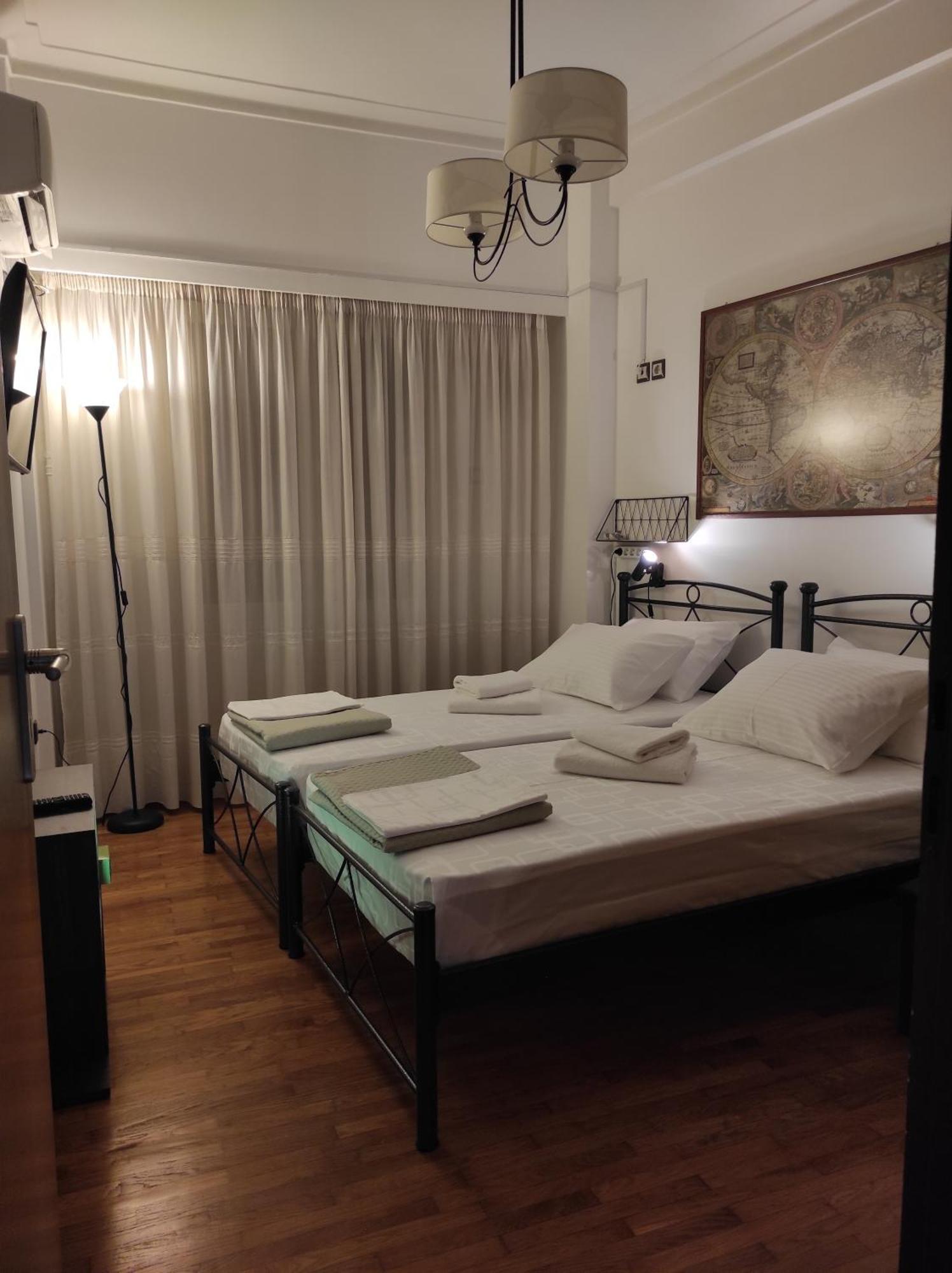 Cosy Apartment On Dragon Street Атина Екстериор снимка